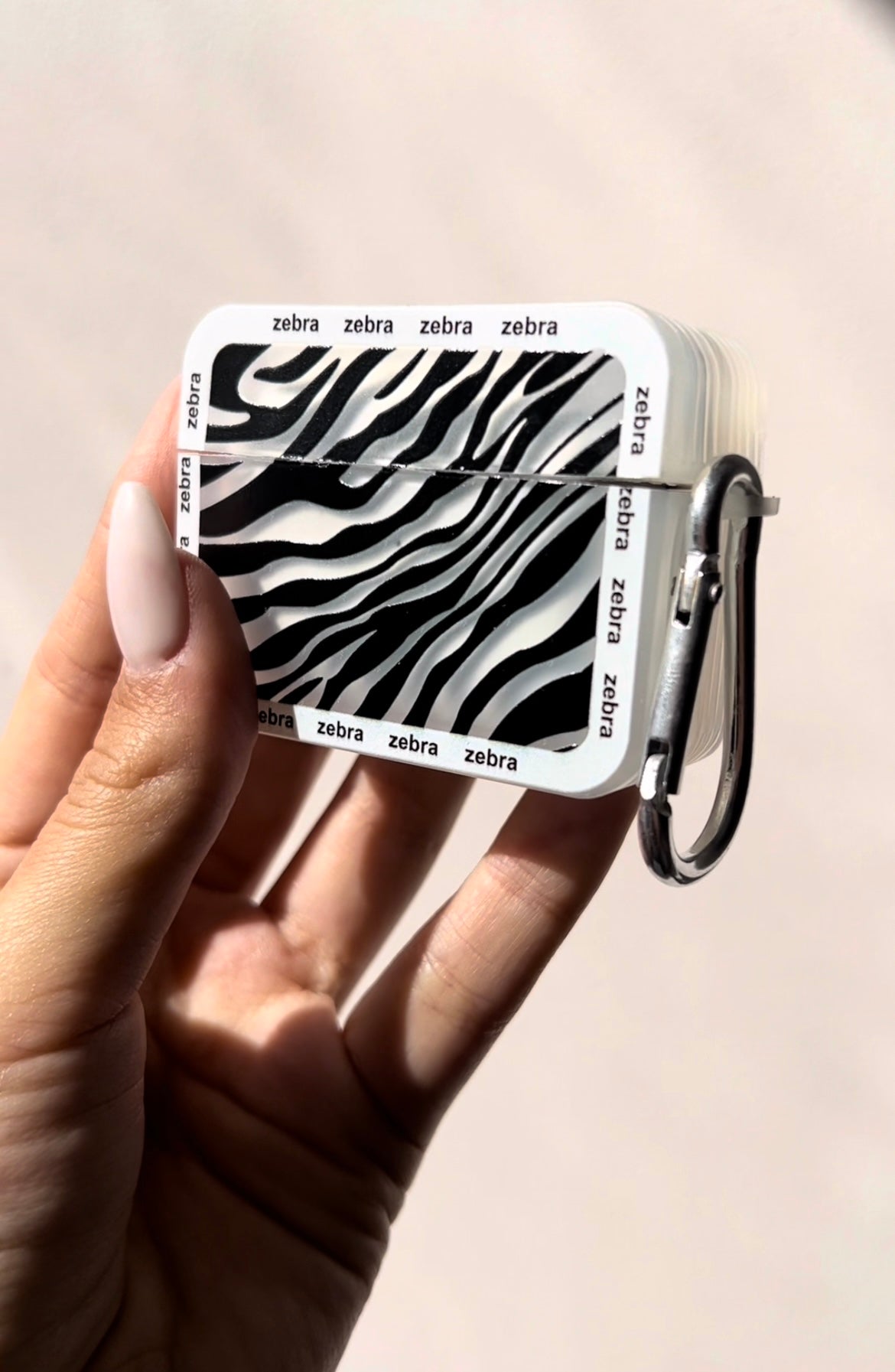 Funda protectora de AirPods Zebra