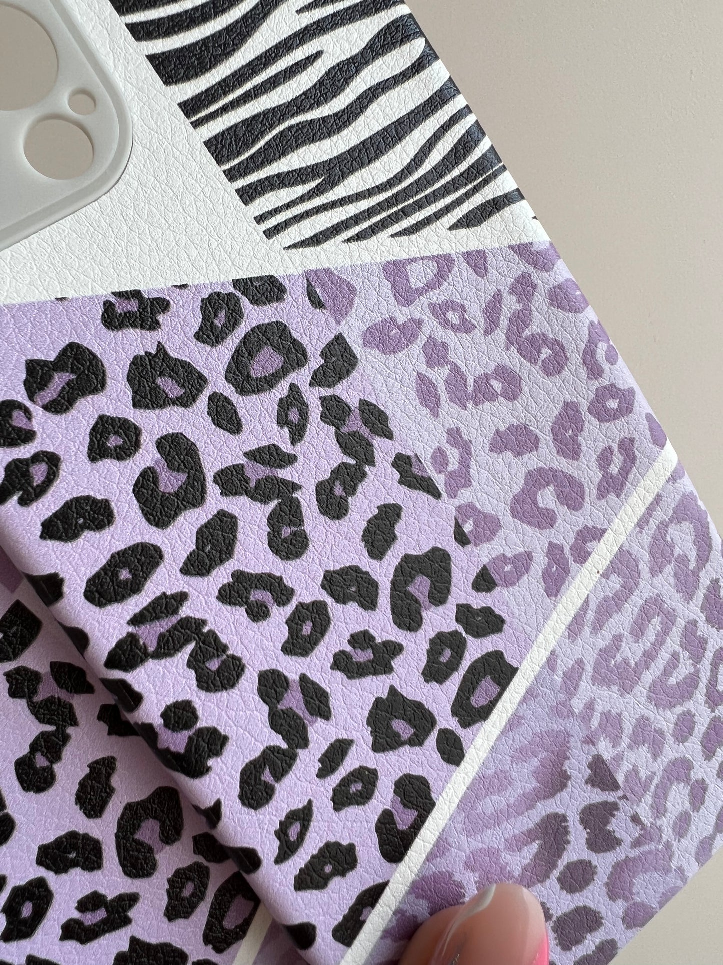 Carcasas diseño animal print lila 💜